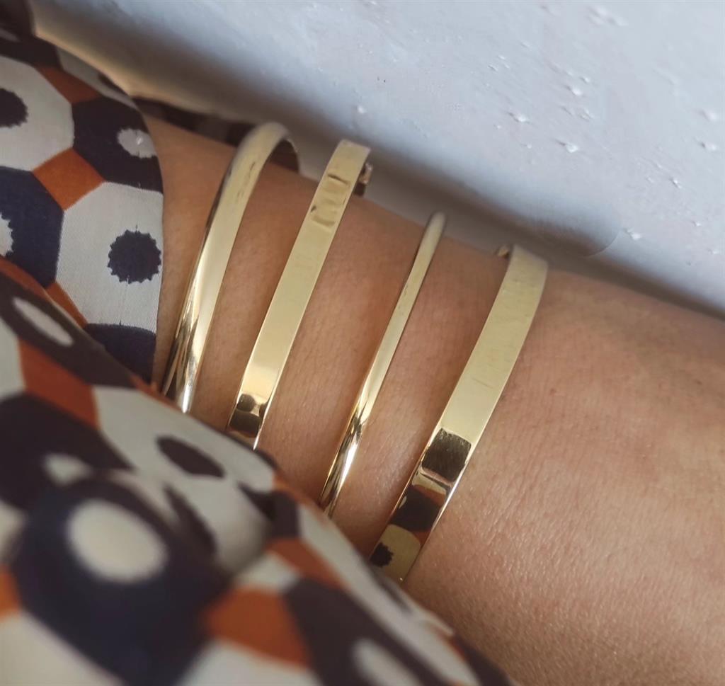 χρυσό βραχιόλι, βραχιόλι, bangle, χρυσή χειροπέδα, Καράγιαννης κόσμημα, βραχιόλι love, cartier, gold bracelet, cuff bracelet, kosmimata, alysida vraxioli,komotini vraxiolia,chain bracelet, jewellery, kosmimata komotini, κρυφό κουμπωμα